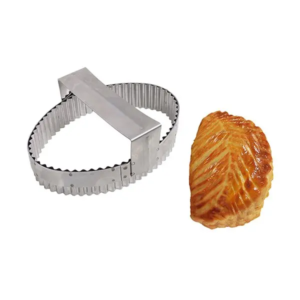 17 Cm Pastry Turnover Cutter With Ergonomic Handle – Gobel 1