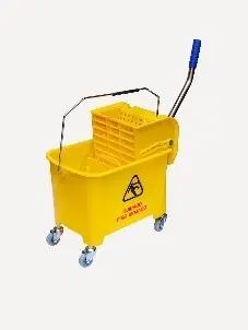 20-Liter Bucket With Integrated Squeeze Mechanism 1