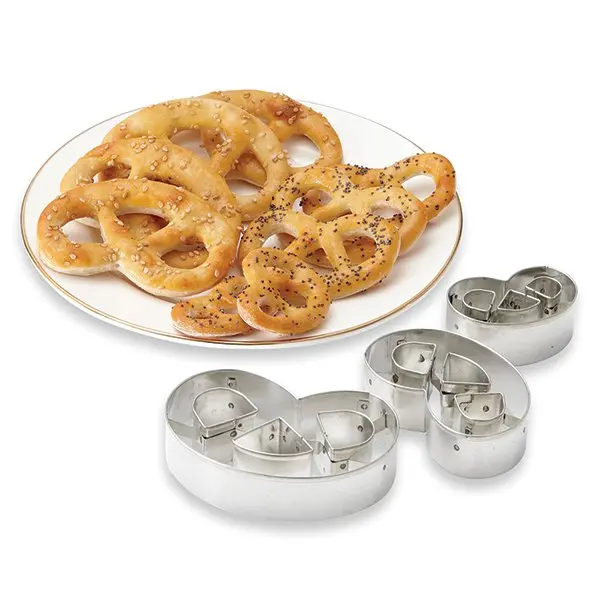 Patisse Trio Of Pretzel-Shaped Cookie Cutters 1