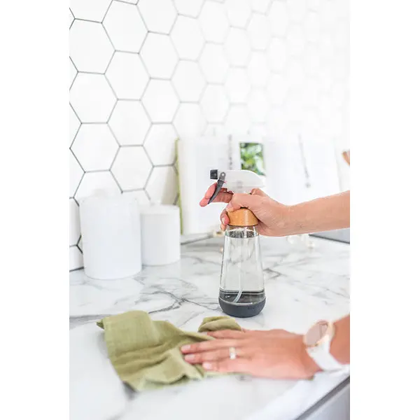 Refillable Glass Spray Bottle By Full Circle (Bottle Service Line) 1