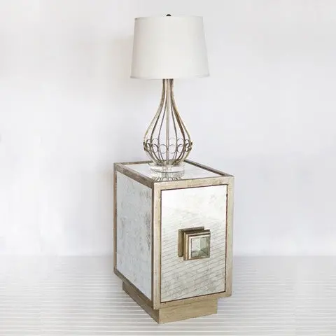 Savannah Accent Table – Silver Leaf Frame With Mirrored Top And Curved Legs 1