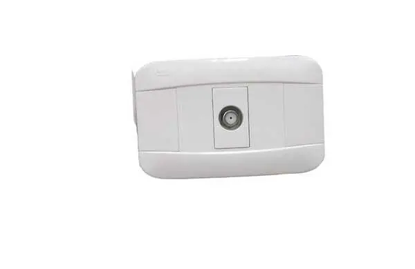White Coaxial Connector – Veto Brand (Model 35475) 1